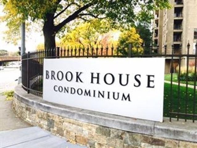 77 Pond Ave 509, Brookline, MA 02445