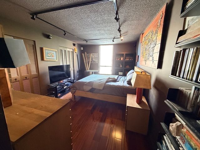 77 Pond Ave 509, Brookline, MA 02445
