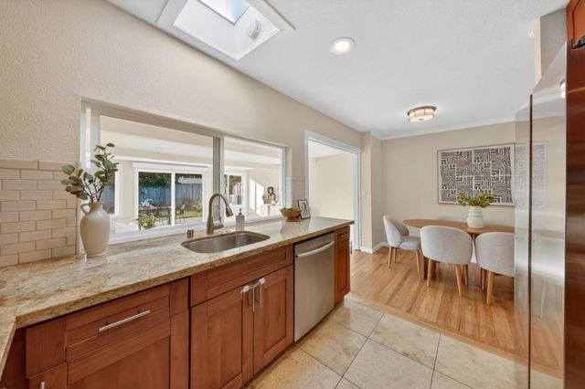 339 Greenway Drive, Pacifica, CA 94044
