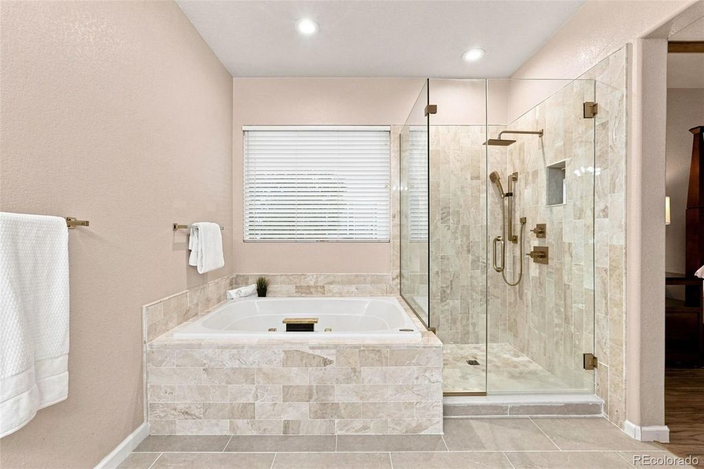 Image 25 of property listing at 10574 Jaguar Point, Lone Tree, CO 80124