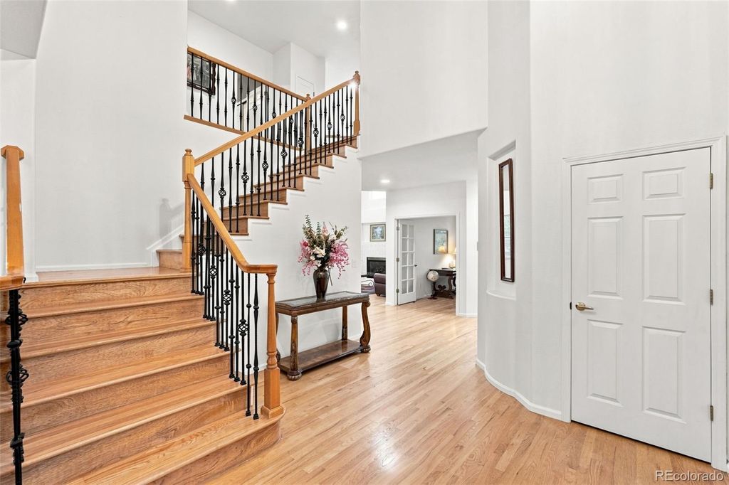 Image 4 of property listing at 10574 Jaguar Point, Lone Tree, CO 80124