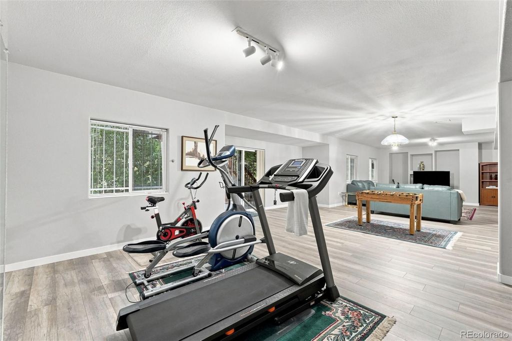 Image 37 of property listing at 10574 Jaguar Point, Lone Tree, CO 80124