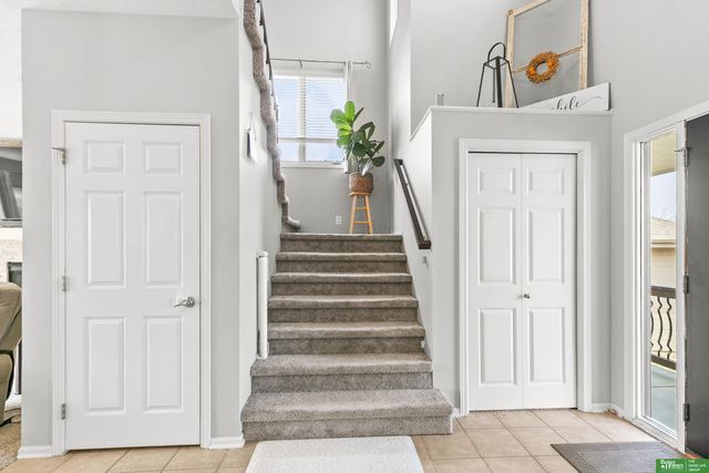 16043 Spaulding Circle, Omaha, NE 68116