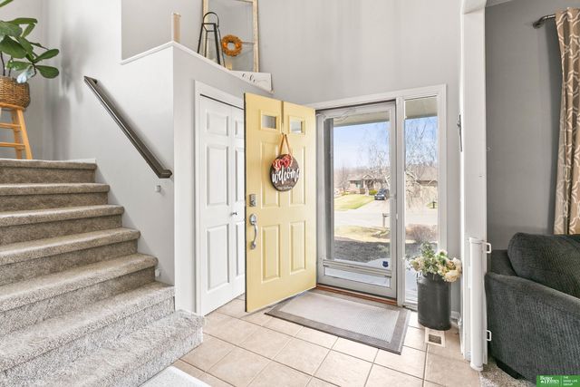 16043 Spaulding Circle, Omaha, NE 68116