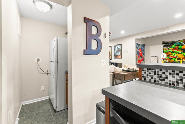 16043 Spaulding Circle, Omaha, NE 68116