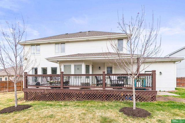 16043 Spaulding Circle, Omaha, NE 68116