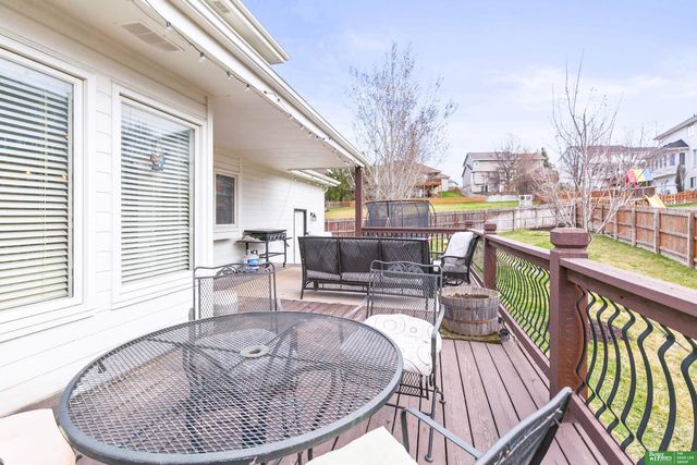 16043 Spaulding Circle, Omaha, NE 68116