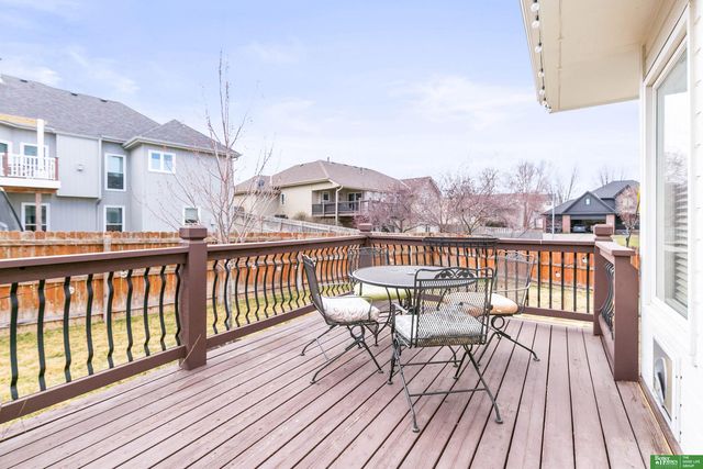 16043 Spaulding Circle, Omaha, NE 68116