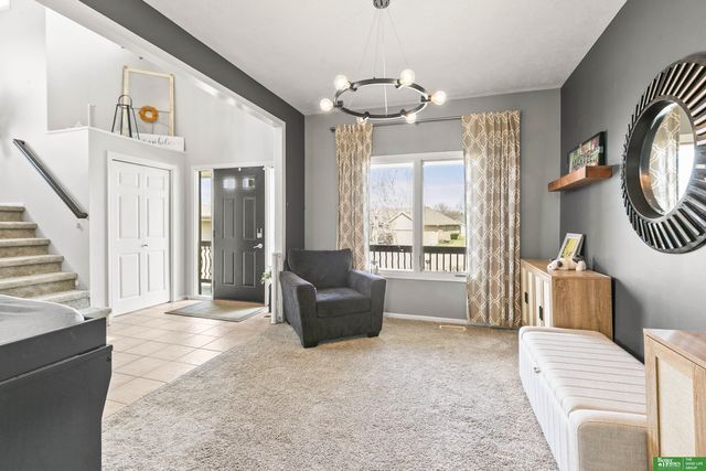 16043 Spaulding Circle, Omaha, NE 68116