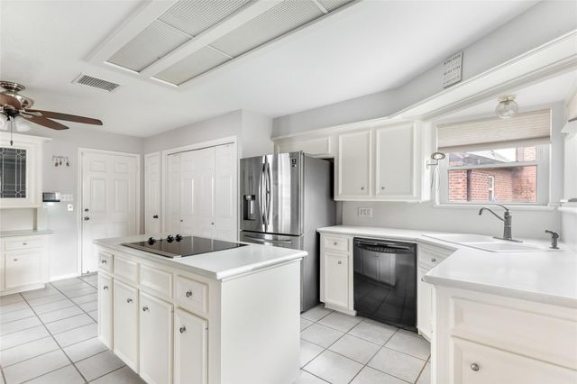 16142 Sea Palms Drive, Crosby, TX 77532