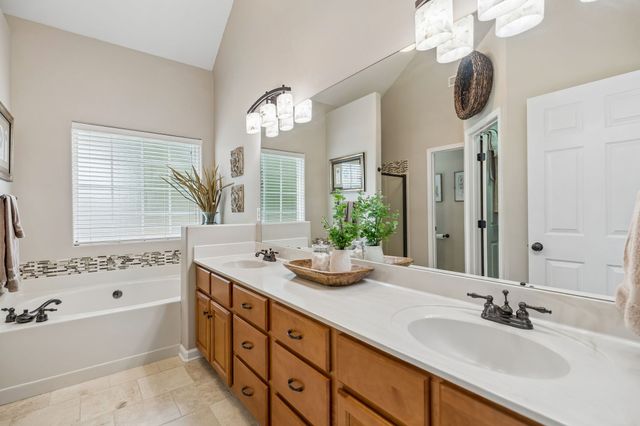 3991 Kristen St, Spring Hill, TN 37174