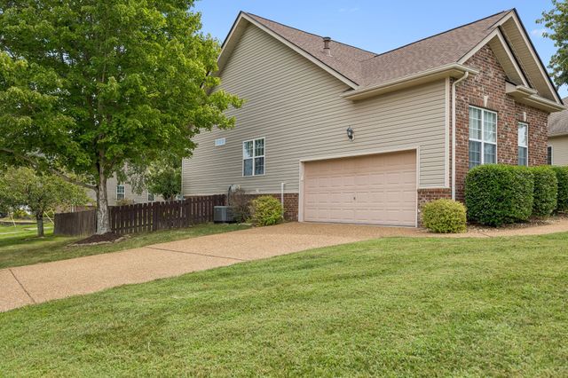 3991 Kristen St, Spring Hill, TN 37174