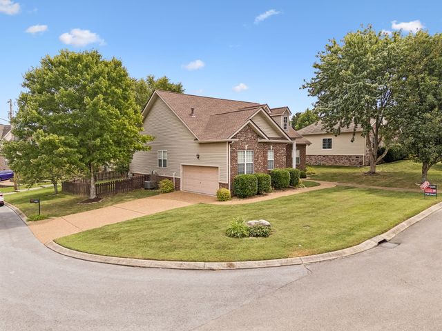 3991 Kristen St, Spring Hill, TN 37174