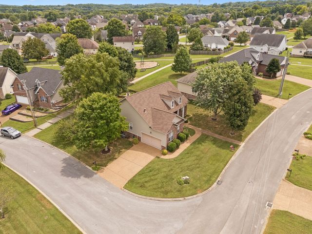 3991 Kristen St, Spring Hill, TN 37174