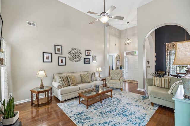 3991 Kristen St, Spring Hill, TN 37174