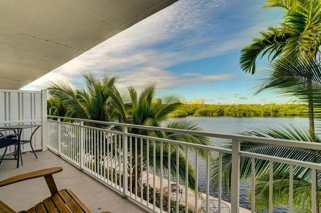 6520 N Ocean Boulevard 24, Ocean Ridge, FL 33435