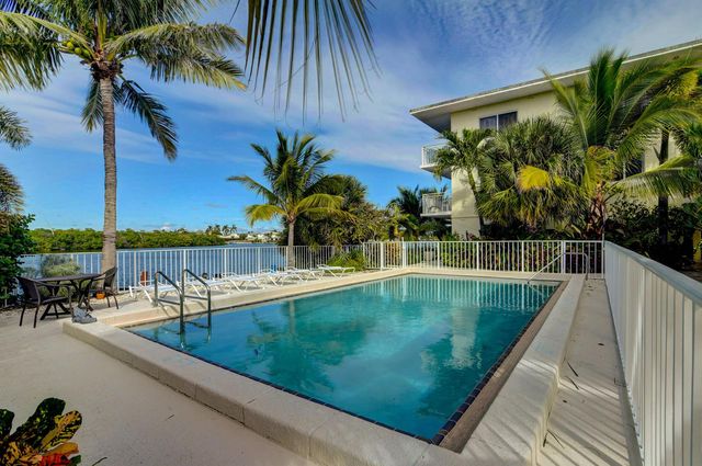 6520 N Ocean Boulevard 24, Ocean Ridge, FL 33435