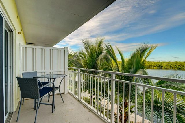 6520 N Ocean Boulevard 24, Ocean Ridge, FL 33435