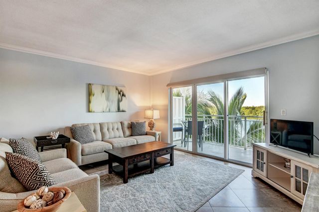 6520 N Ocean Boulevard 24, Ocean Ridge, FL 33435