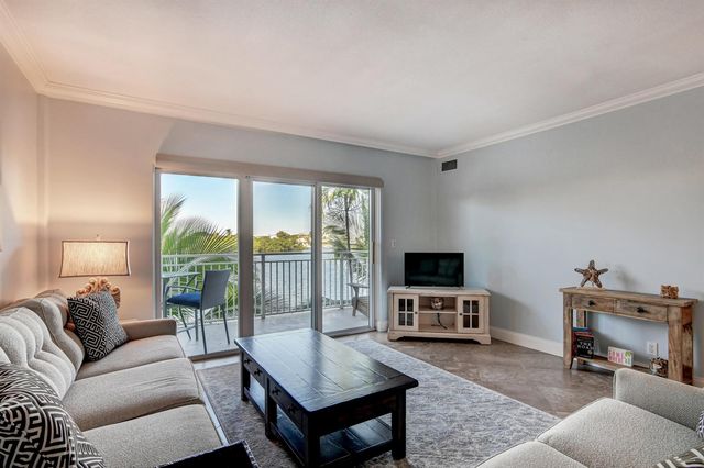 6520 N Ocean Boulevard 24, Ocean Ridge, FL 33435