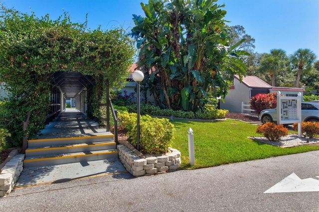 3275 BENEVA ROAD 104, Sarasota, FL 34232