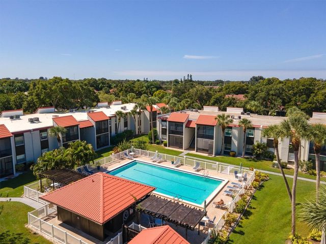 3275 BENEVA ROAD 104, Sarasota, FL 34232
