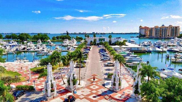 3275 BENEVA ROAD 104, Sarasota, FL 34232