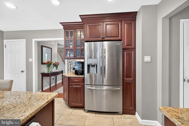 114 LAURA LN, Royersford, PA 19468