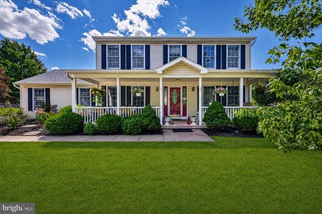 114 LAURA LN, Royersford, PA 19468