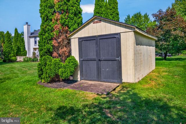 114 LAURA LN, Royersford, PA 19468