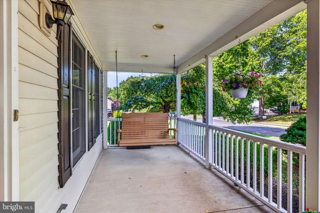 114 LAURA LN, Royersford, PA 19468