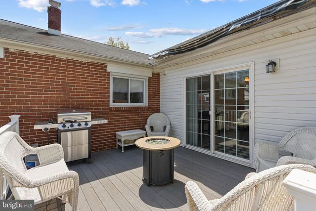 2245 MARTIN, Morton, PA 19070