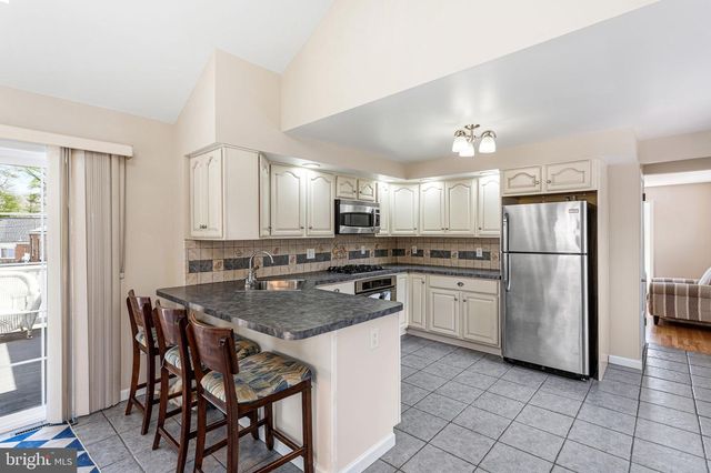 2245 MARTIN, Morton, PA 19070