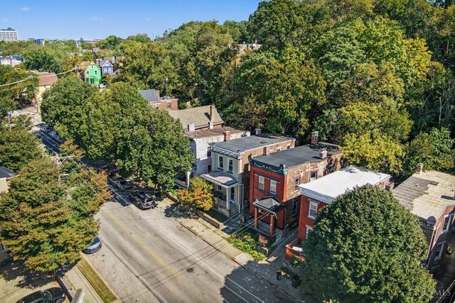 2200 W Clifton Avenue, Cincinnati, OH 45219