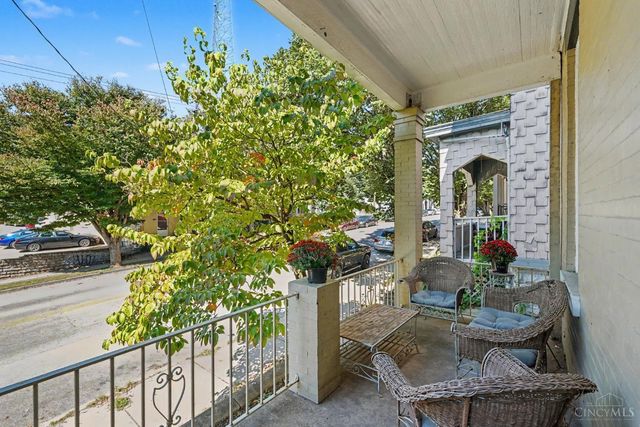 2200 W Clifton Avenue, Cincinnati, OH 45219