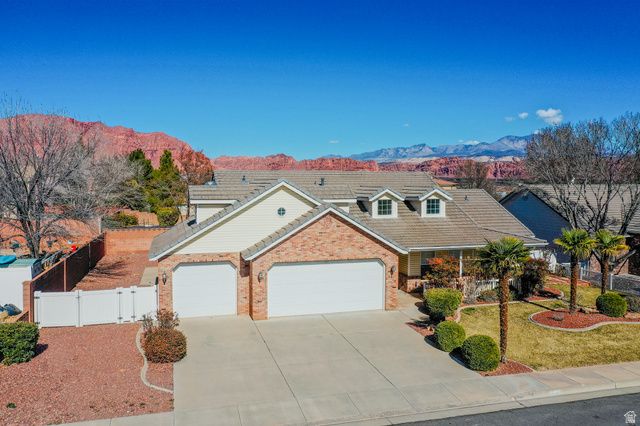 3746 MITCHELL DR, Santa Clara, UT 84765