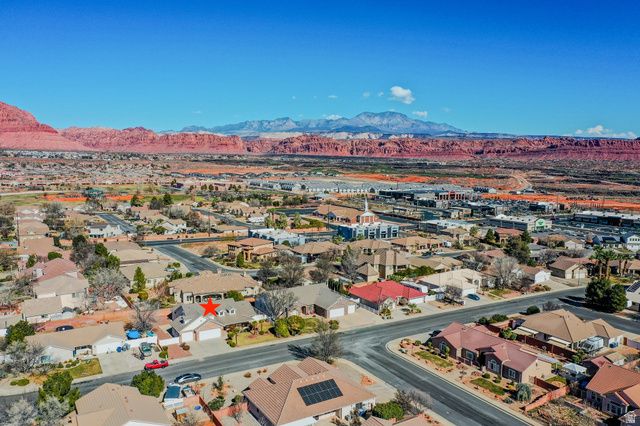 3746 MITCHELL DR, Santa Clara, UT 84765