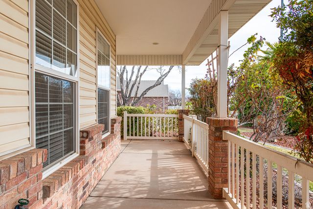 3746 MITCHELL DR, Santa Clara, UT 84765