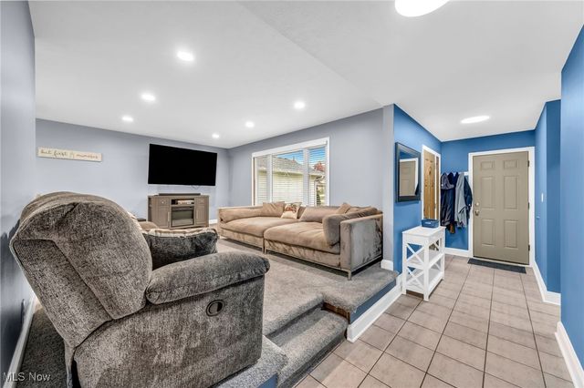 4785 Donald Avenue, Richmond Heights, OH 44143