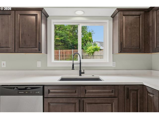 618 BALLAD Way, Forest Grove, OR 97116