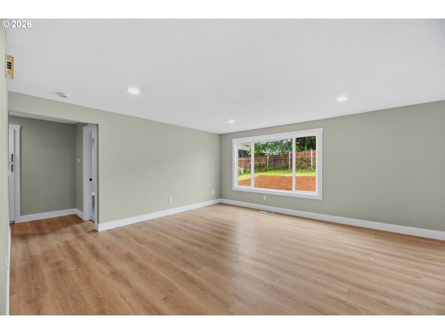 618 BALLAD Way, Forest Grove, OR 97116