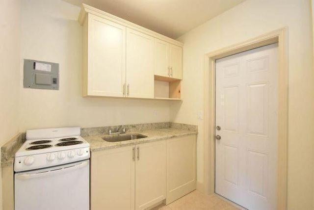 3000 Broadway 3, West Palm Beach, FL 33407