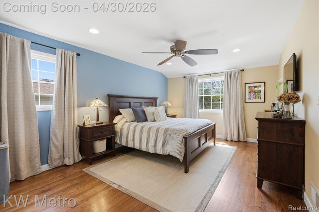 34180 Schulte Drive, Farmington, MI 48335