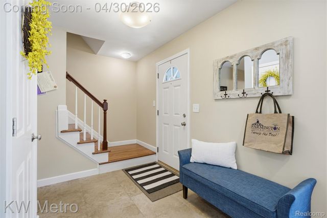 34180 Schulte Drive, Farmington, MI 48335