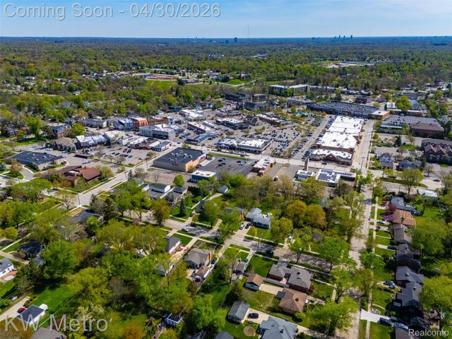 34180 Schulte Drive, Farmington, MI 48335