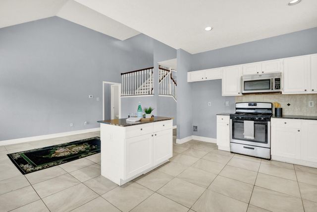 5719 W Vistaglen Loop, Houston, TX 77084