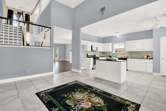 5719 W Vistaglen Loop, Houston, TX 77084