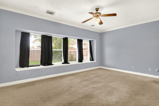 5719 W Vistaglen Loop, Houston, TX 77084