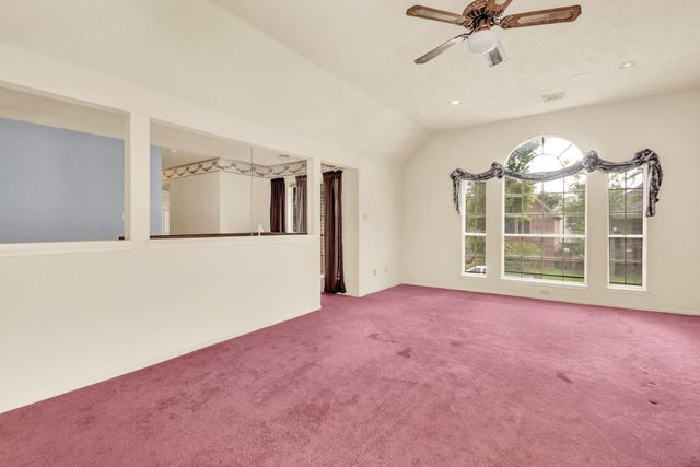 5719 W Vistaglen Loop, Houston, TX 77084