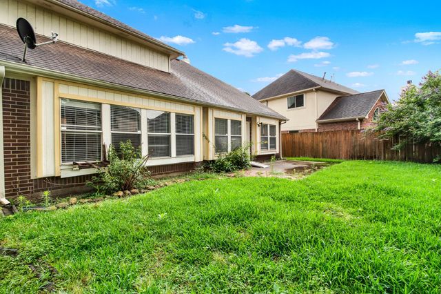 5719 W Vistaglen Loop, Houston, TX 77084